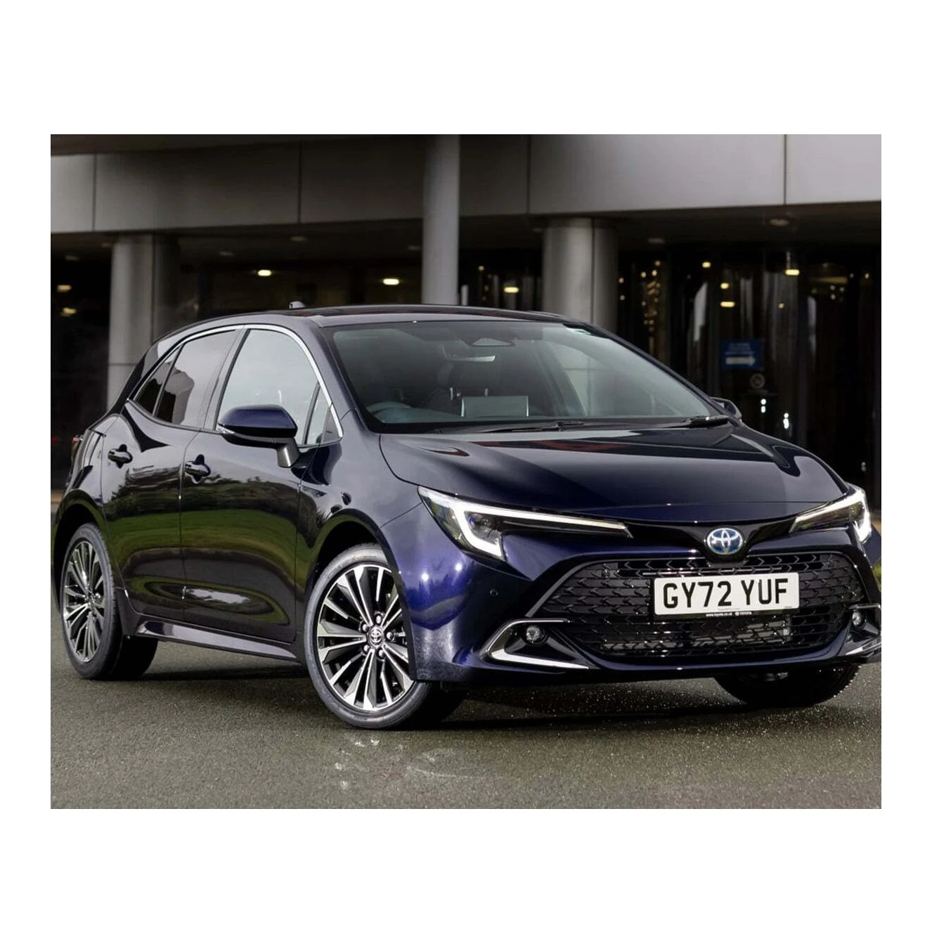Отложный очень дешевый маленький японский хэтчбек COROLLA на продажу в Европе/2012 Toyota