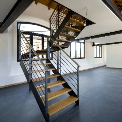 DB Glass Railing and Beech Wood Step Glass Step Indoor or Outdoor Straight Stairs on Sale Carbon Steel Plate Stringer Staircase