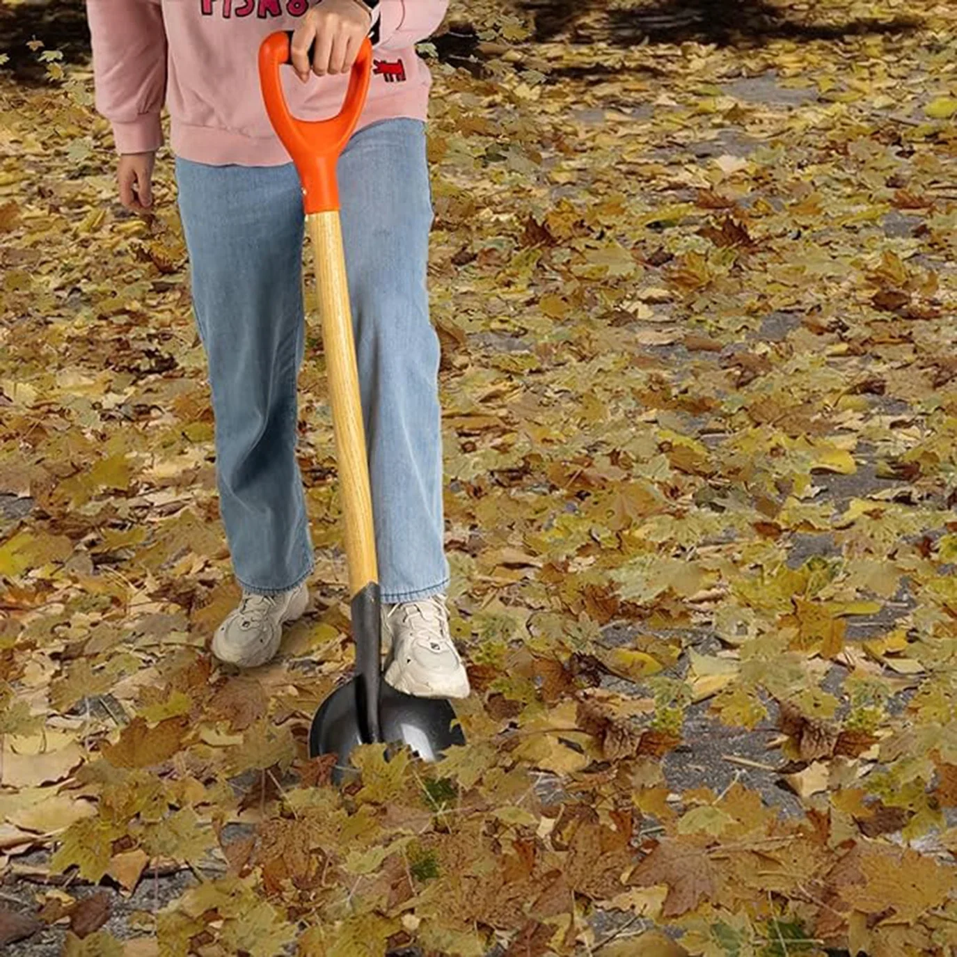 Professional Grade Digging Shovel with Comfort Grip Handle Designed for Every Gardeners Need