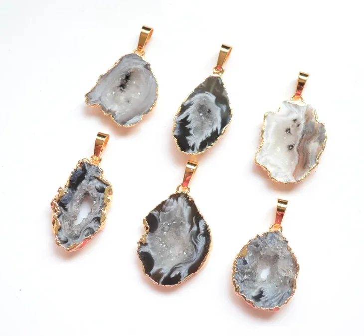 Best Quality Hot Sale Natural  Natural Stone Black Titanium Crystal Agate Cooler Pendants Necklace Gift