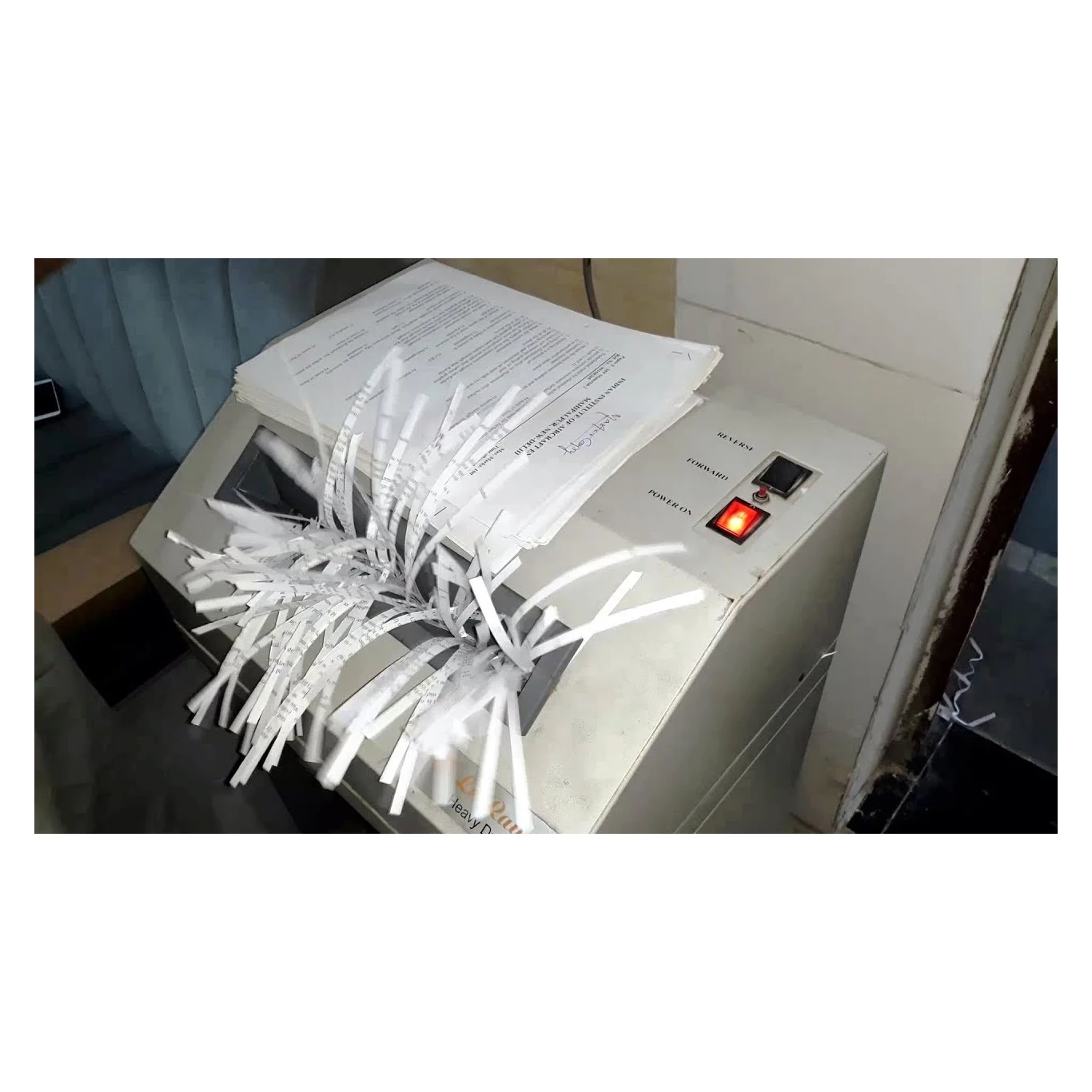 Waste White Paper Cuttings Scrap, High-Quality, Wholesale