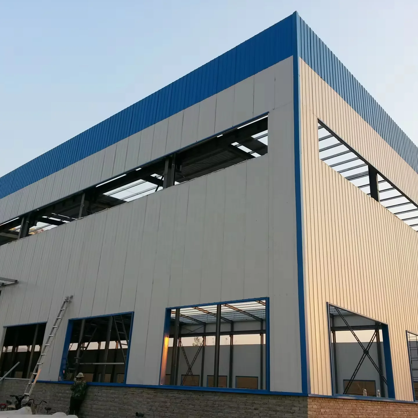 Light Weight Modern Prefab Steel Structure Building Prefabricated Warehouse/workshop/aircraft Hangar/office Steel Shed