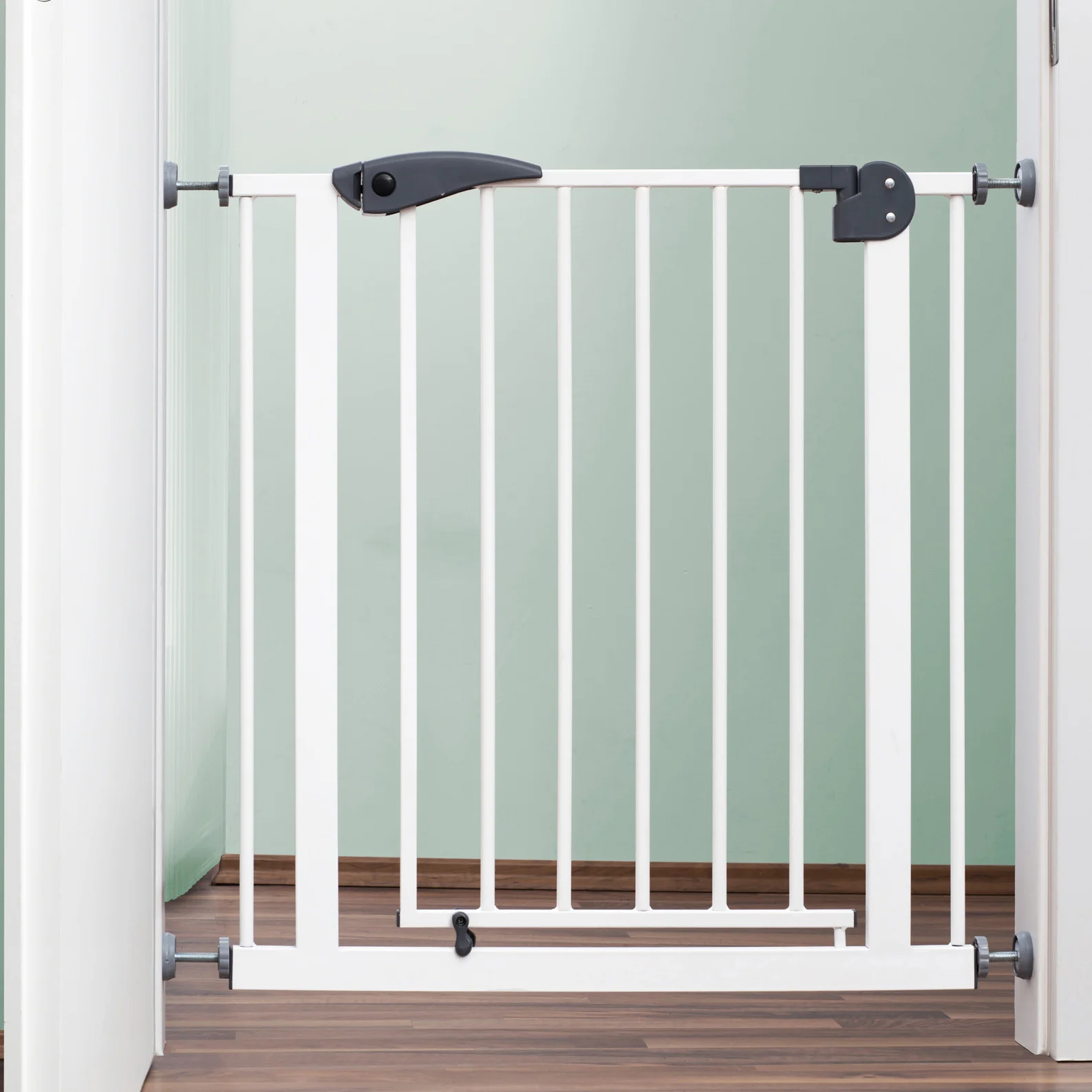 Door Gate Pet Gate Wholesale Strong Frame Safety & Cheap EN 71 Certificated Convenience Auto Lock and Extension Width Baby Metal