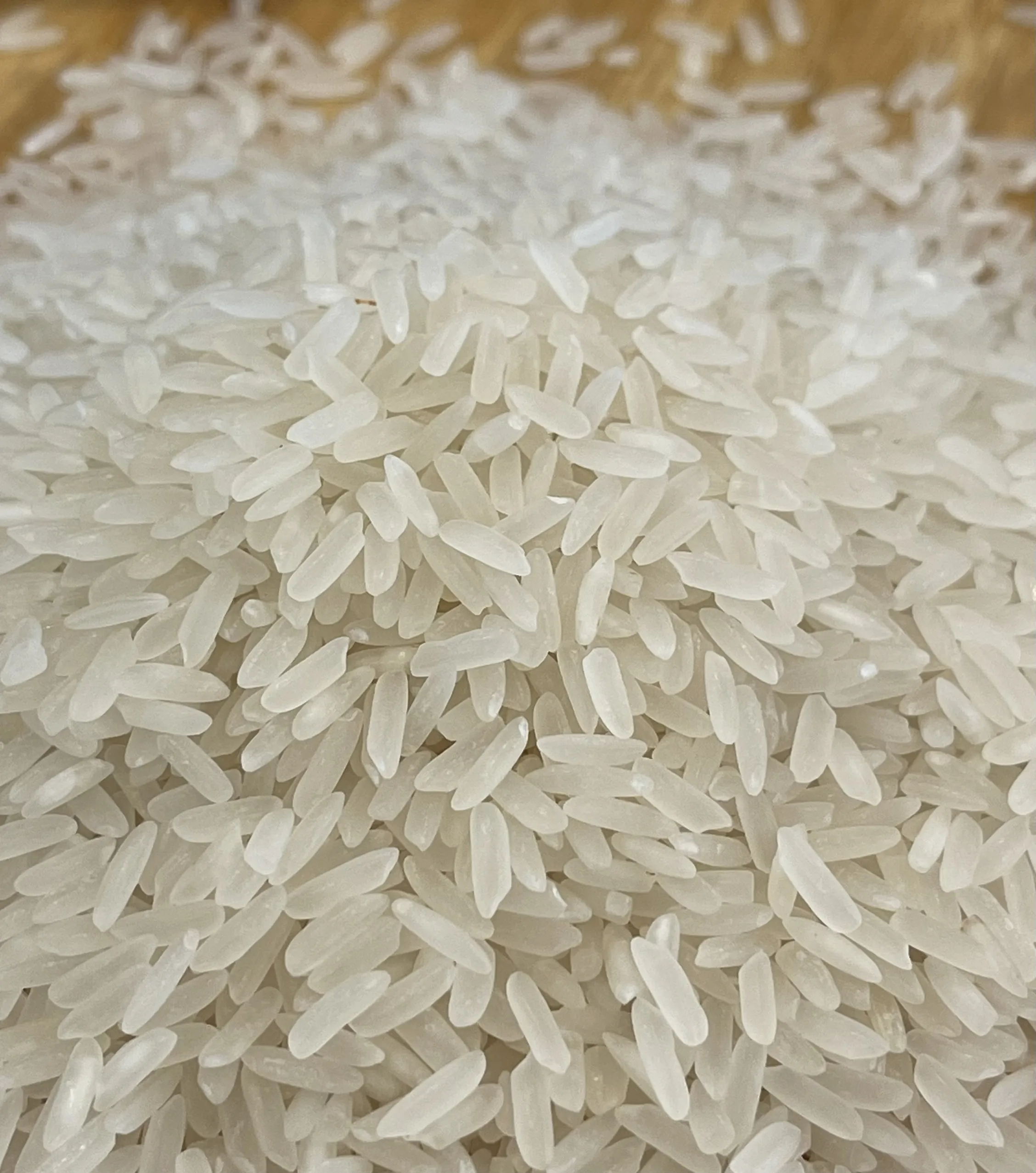 WHOLESALE PRICE VIETNAM F&B CURRENT CROP 5% BROKEN DRIED STYLE LONG GRAIN AROMA RICE DT8MAX RICE FROM JCC RICE SUPPLIER IN VN