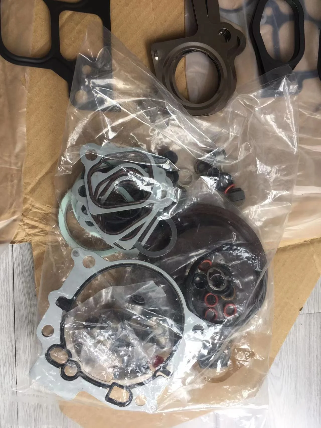 Auto parts 2UZ-FE engine cylinder head gasket kit OE Number 04111-50410 04111-50380 04111-50122 04111-50121 fit for PRADO LX