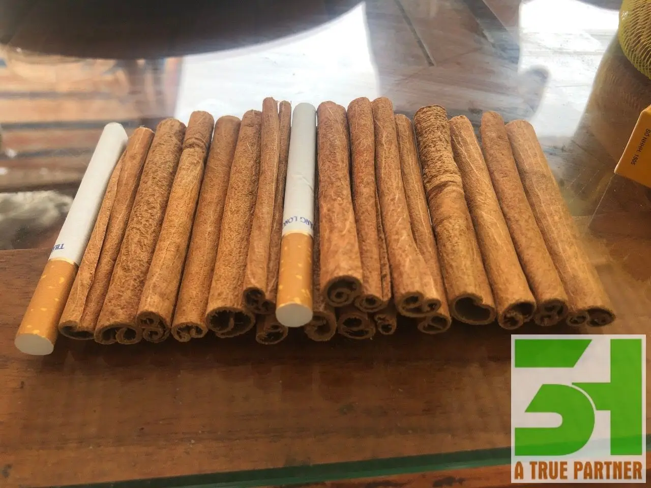 100% Natural Dried Cinnamon Sticks Premium Grade for Sale to Abroad