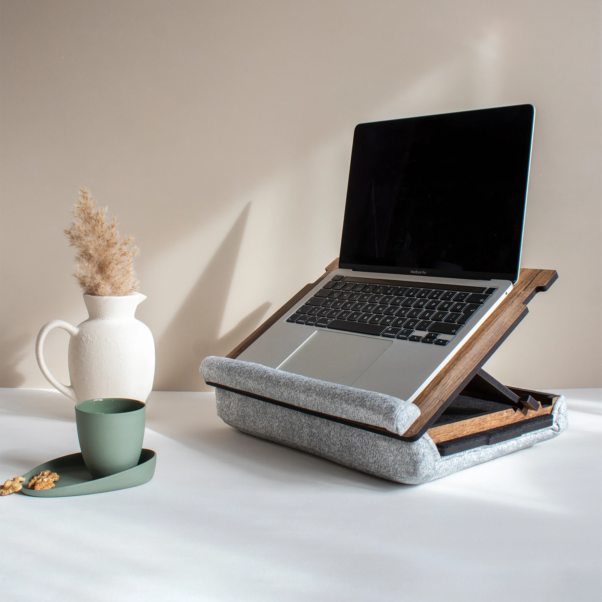 Adjustable Laptop Lap Desk with Storage Portable Laptop Lap Desk Tray Wrist Rest and Mouse Pad With Pillow and Cushion