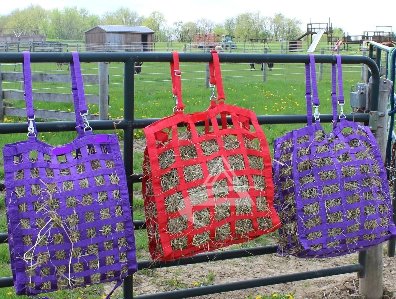 Slow Feed Hey Bag Horse Accessories Durable Hey Bag for Feeding Hey Bag  Feature Material Nylon