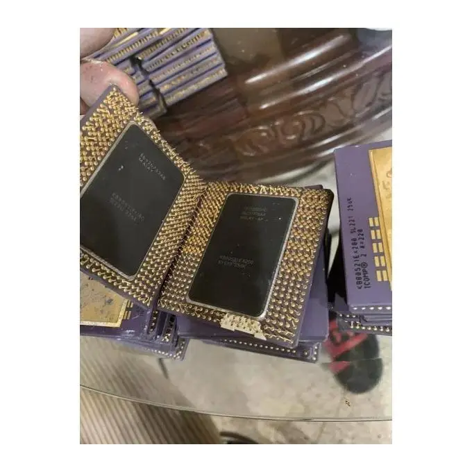 INTEL PENTIUM PRO CERAMIC CPU PROCESSOR SCRAP WITH GOLD PINS