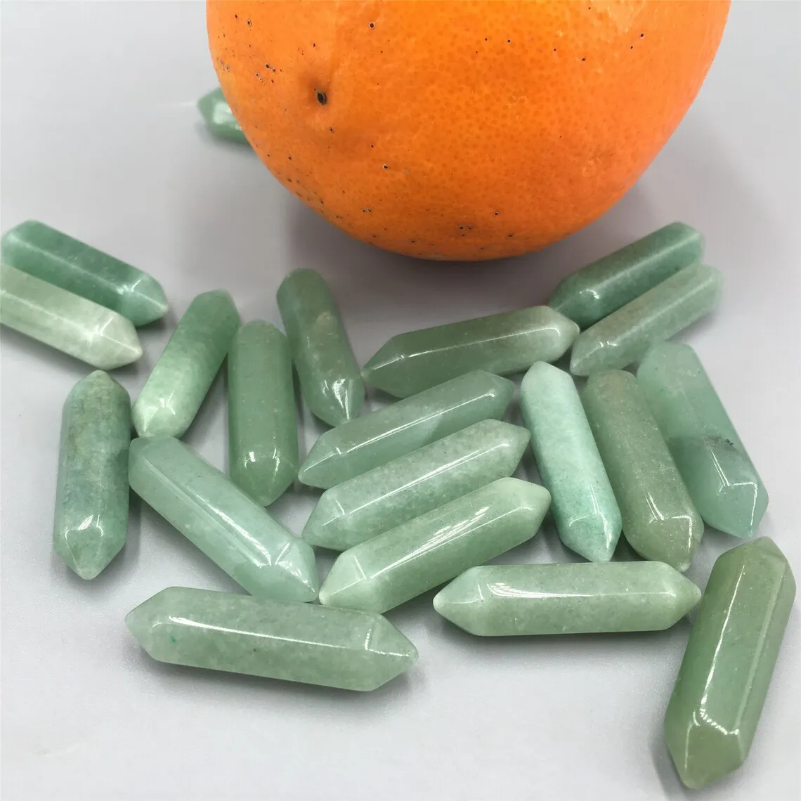 Natural green aventurine crystal column single pointed hexagonal prism raw stone handicraft
