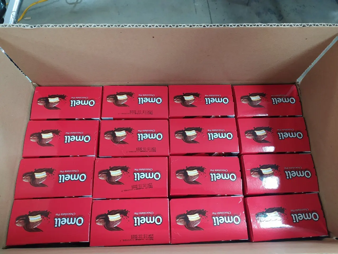 Omeli Brand Premium Quality 50g Chocolate Pie Biscuits ISO 22000:2018 HALAL Certified Paper Box Vietnam Exporter