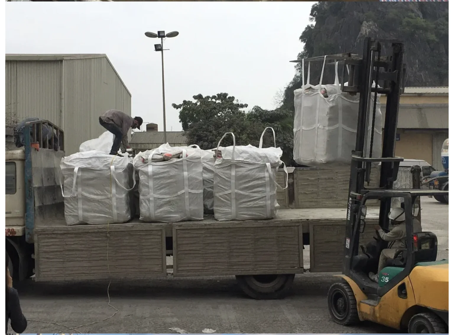 ATZ CEM I - 42.5 Cement Bag High-strength and Low Price for Engineering Installation  Vietnam Manufacturer