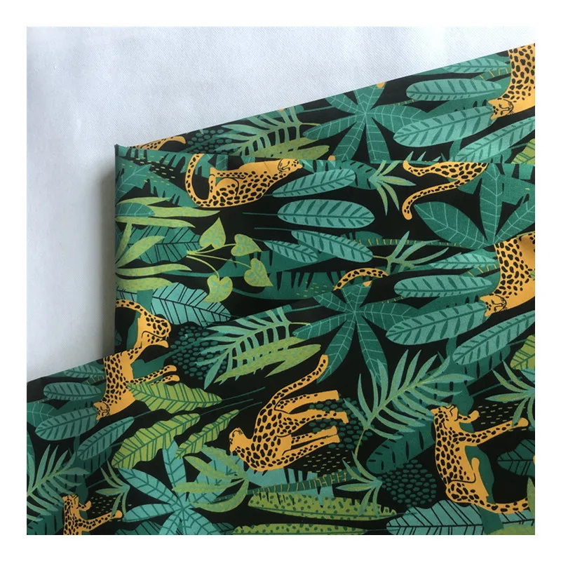 New fashion leopard 100% polyester fabric print microfiber fabric for garment