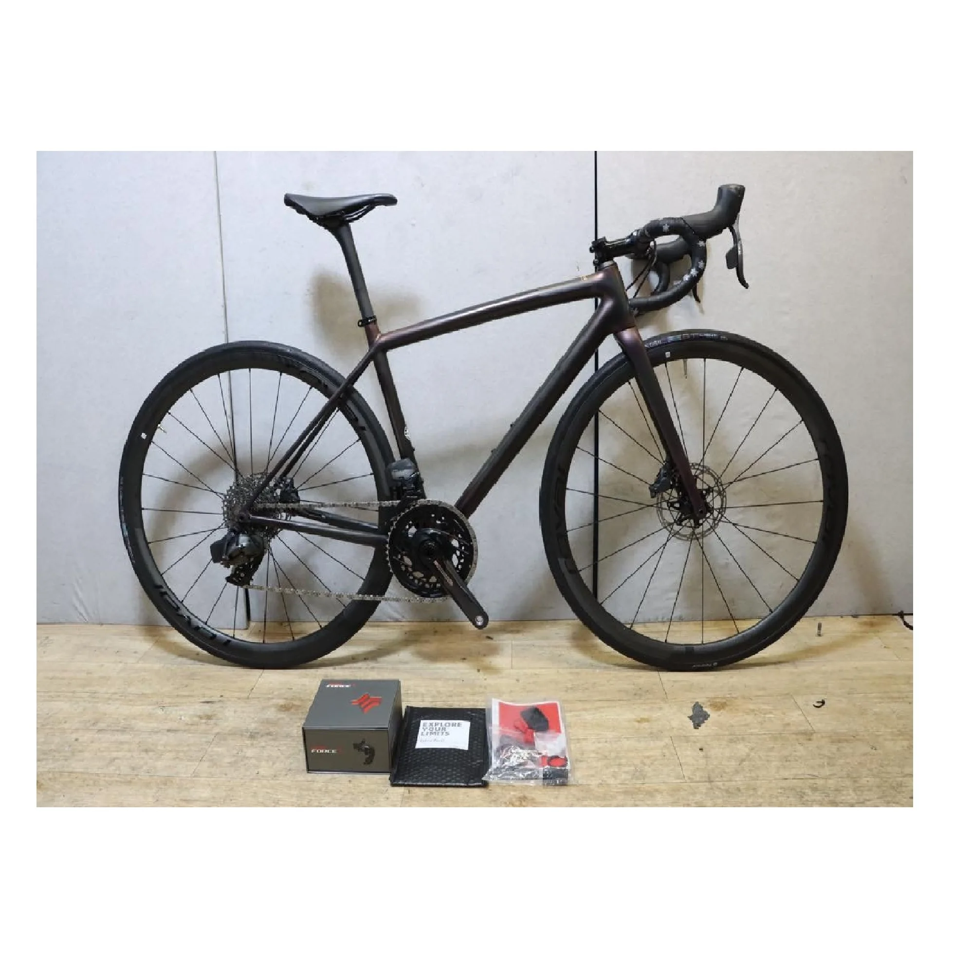 Japanese Second Hand Full Frame S Work Bicycle Hot Selling Carbon Works Road Bike