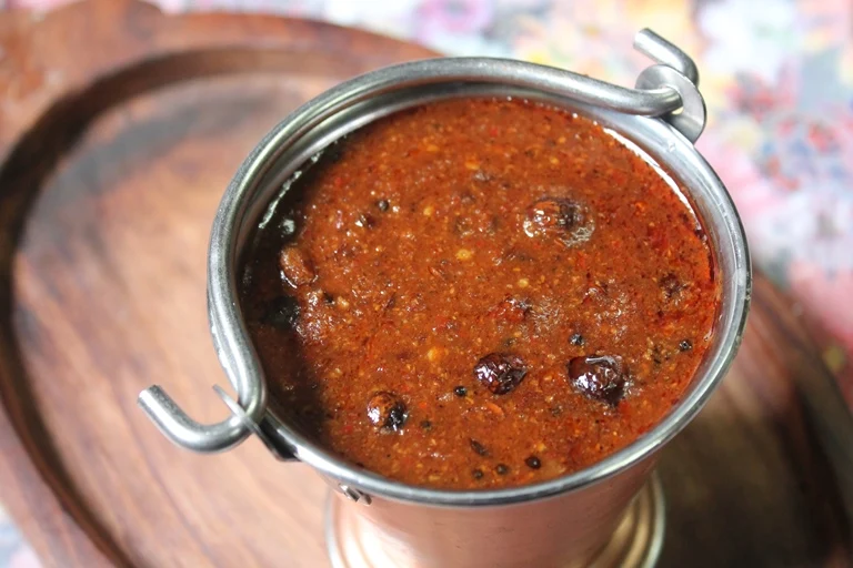 Купите натуральные одиночные Пряные травы Премиум-качества сделанные Vatha Kulambu Masala вкусный вкус индийское приготовление куламбу для продажи