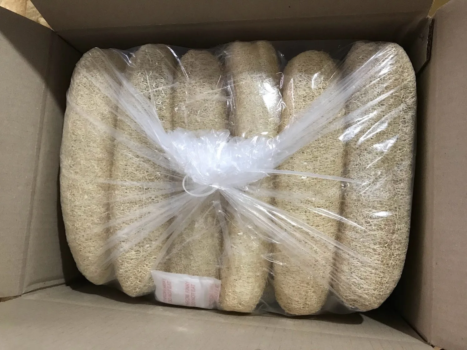 Wholesale Loofah Sponges for body 15- 20cm- 100% Natural Organic- Dried Luffa Scrub Sponge/Compressed Loofah- Made in VietNam