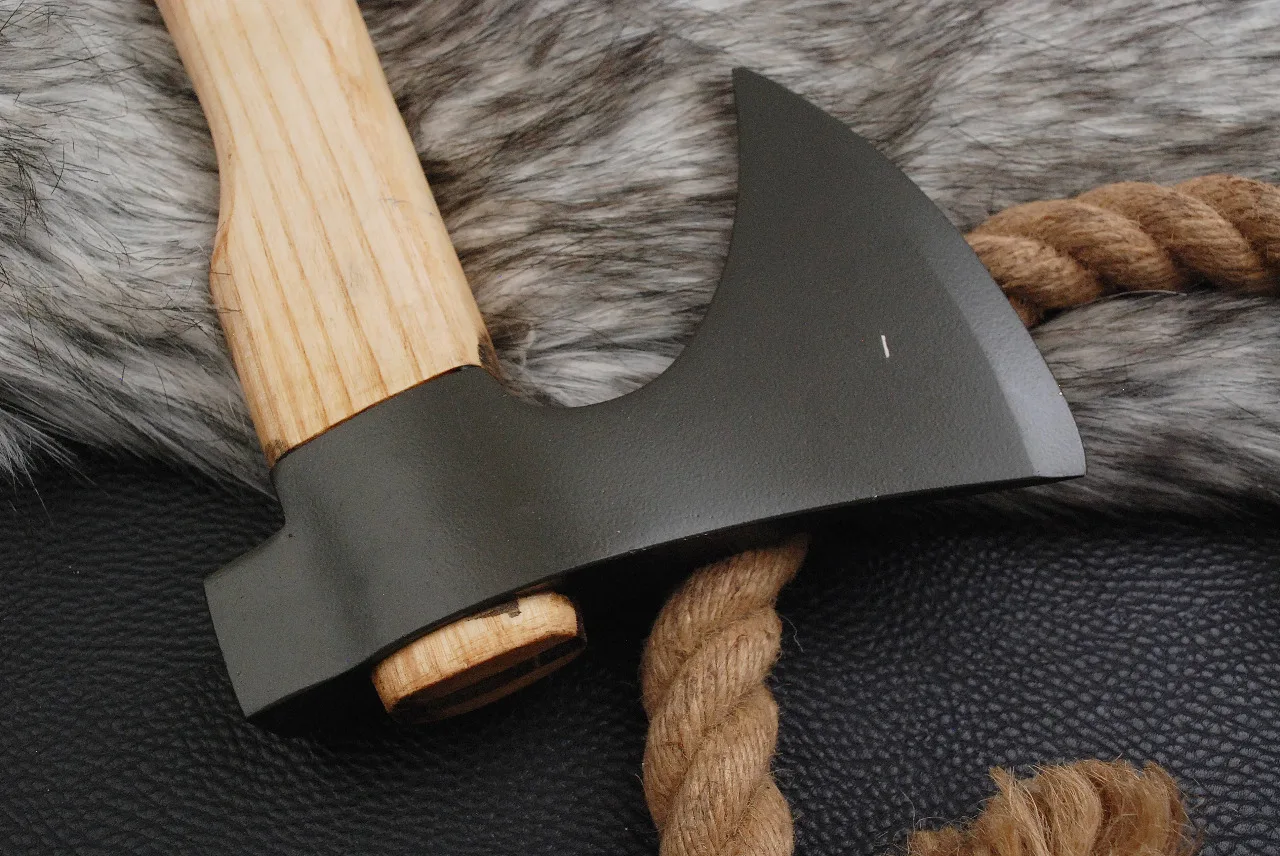 Высококачественные топоры из стали и углеродистой новый дизайн Дамасские ручной работы с черным порошком