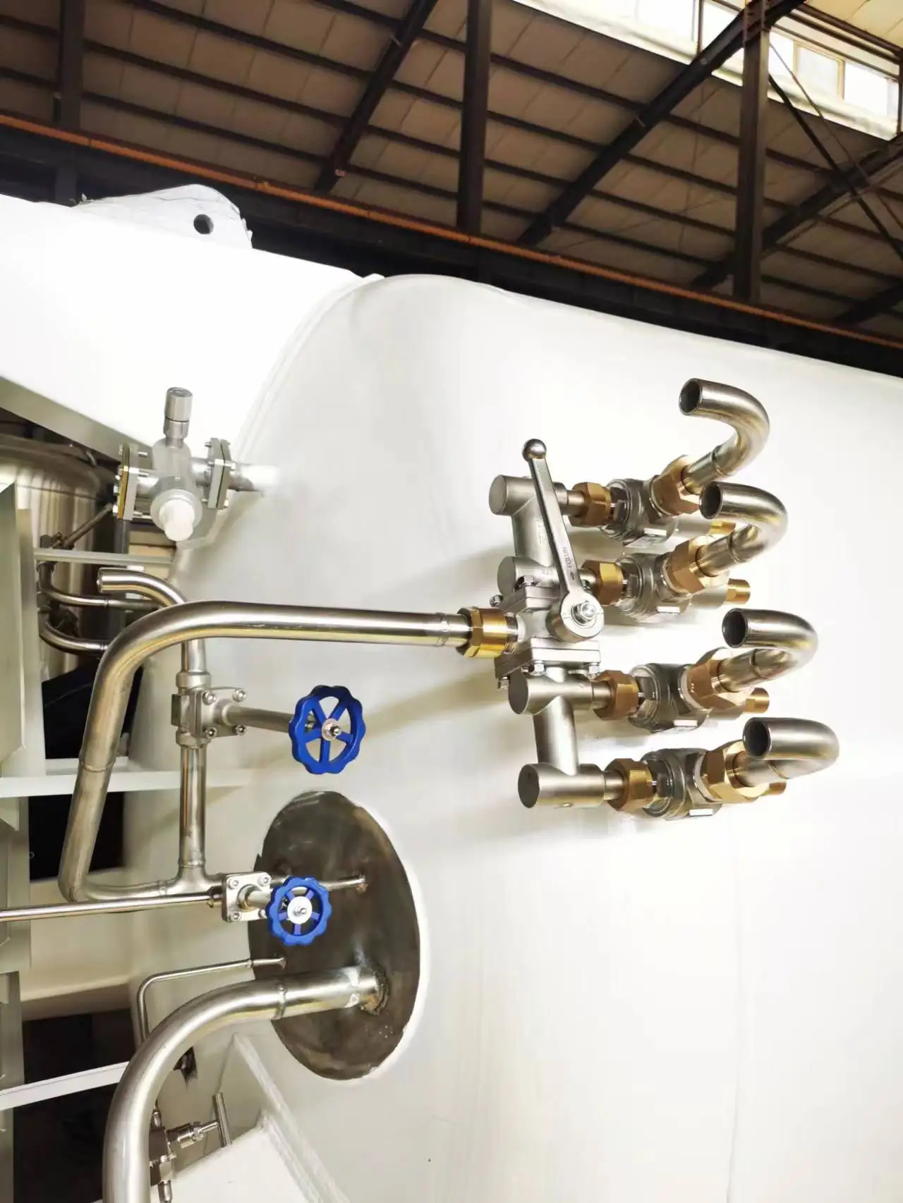 25M3 Vertical Cryogenic Tank Multi Layer High Vacuum Insulation LOX LN2 LAR LCO2 LNG