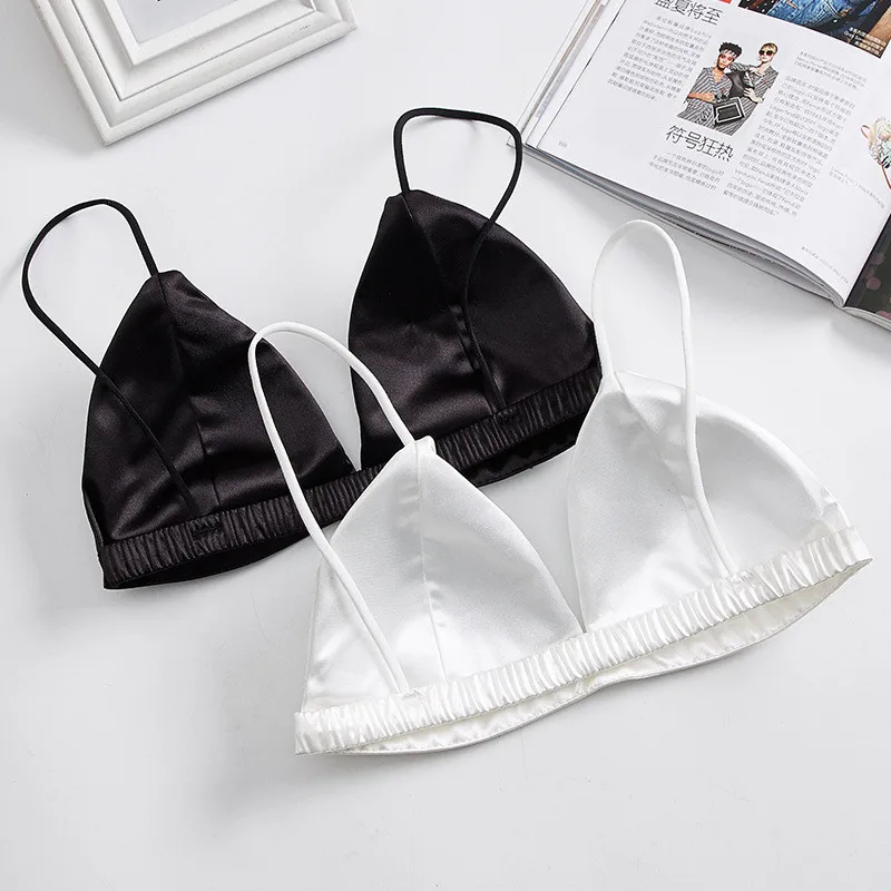High-quality Bras Make Women More Feminine And Elegant With With Silk Satin Material To Help You Show Off Your Charming Neck