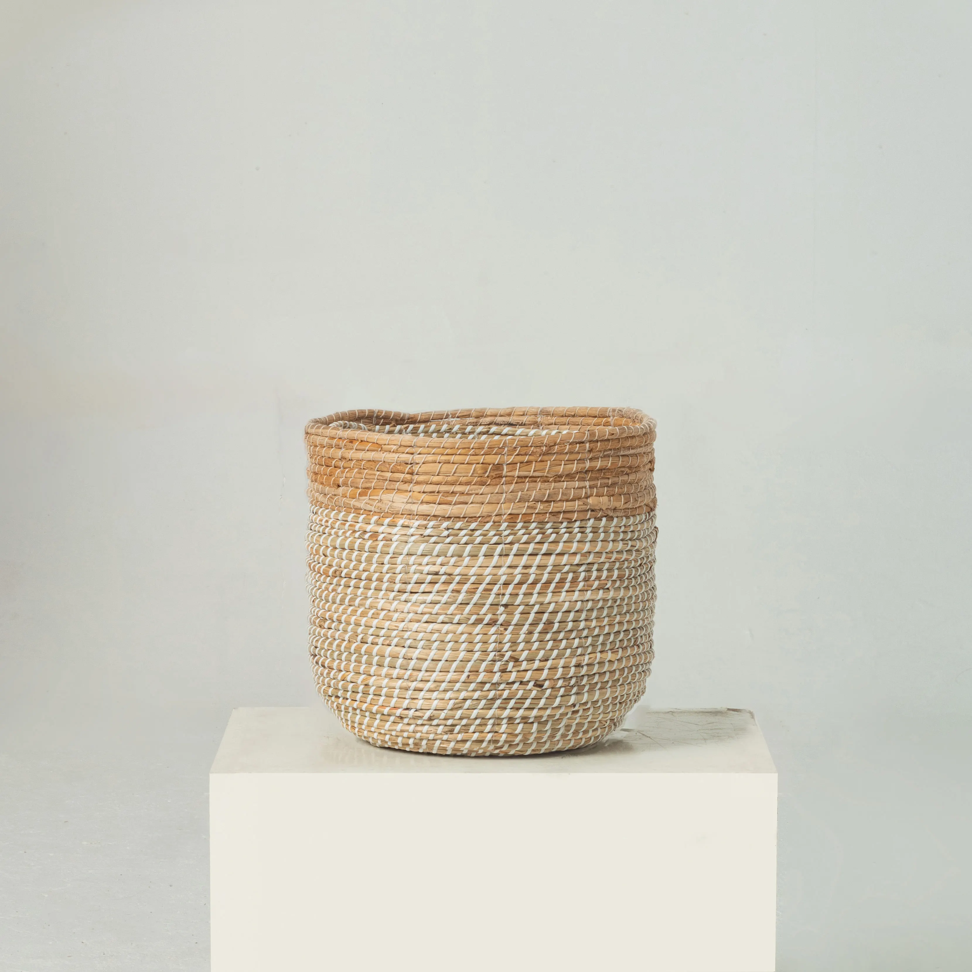 Seagrass plant basket/woven plants pots indoor basket planter with plastic liners/decorative wicker flower pot cover