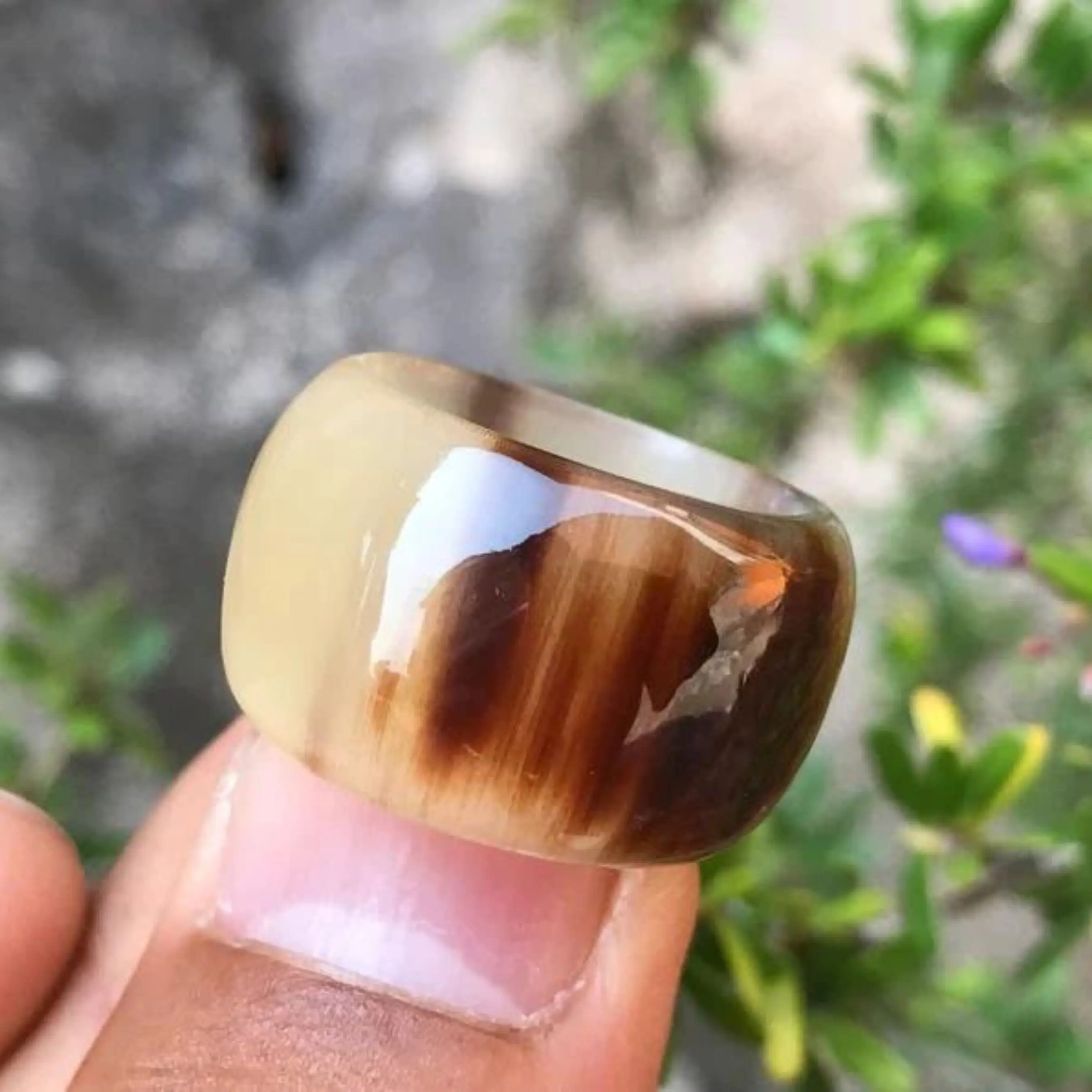 Agate Handmade Buffalo Horn Rings Personality Jewelry Elegant Look for Men Women Jewelry Small Size Piece Hot Sale Products
