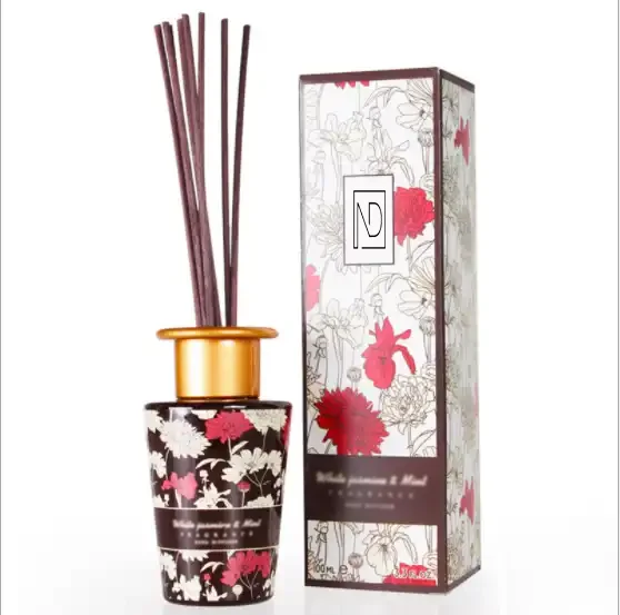 Customized Luxury Home Wedding Reed Diffuser Soft Fragrance Natural Aroma Glass Bottle with Essential Oil for Car Use