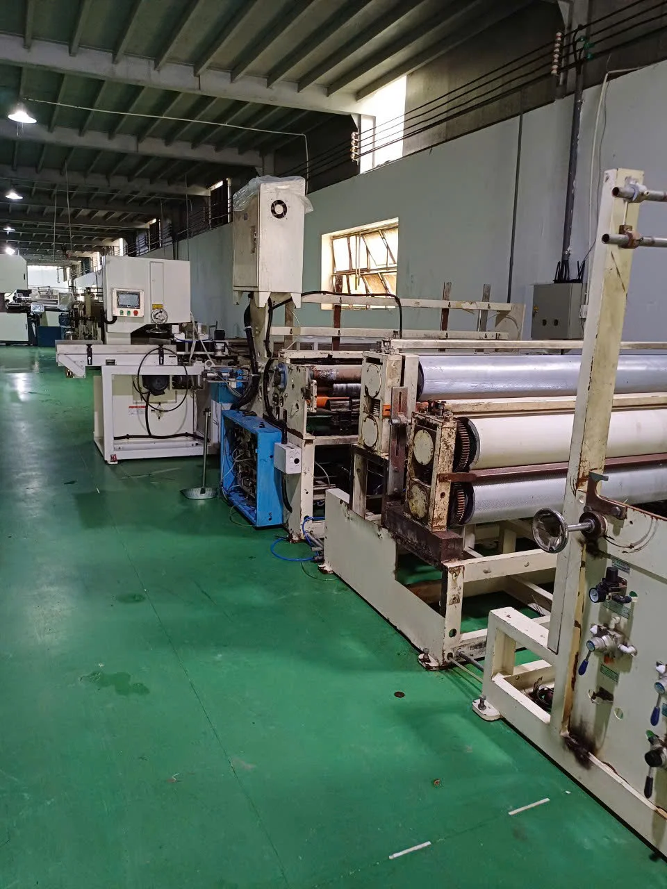 MADE IN VIETNAM 1Manufacturer Wholesale kraft paper price per ton single pe coated white kraft paper raw material Jumbo Roll