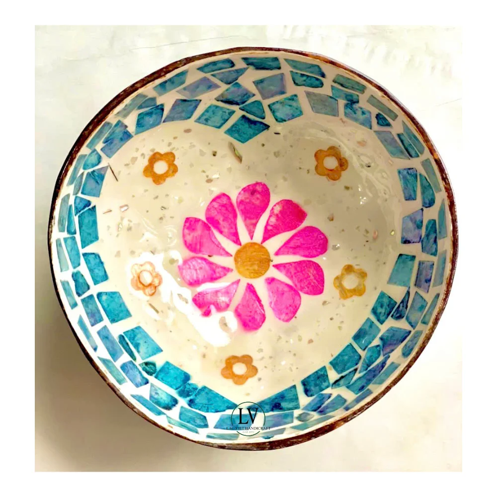 Vietnam factory natural handcraft top choice nice design mother of pearl inlay coconut bowl with heart shape for valentine gift