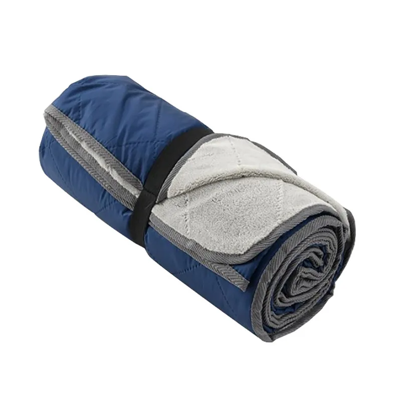 Lightweight Warm portable soft durable multi-purpose  foldable  210*147 CM waterproof picnic blanket