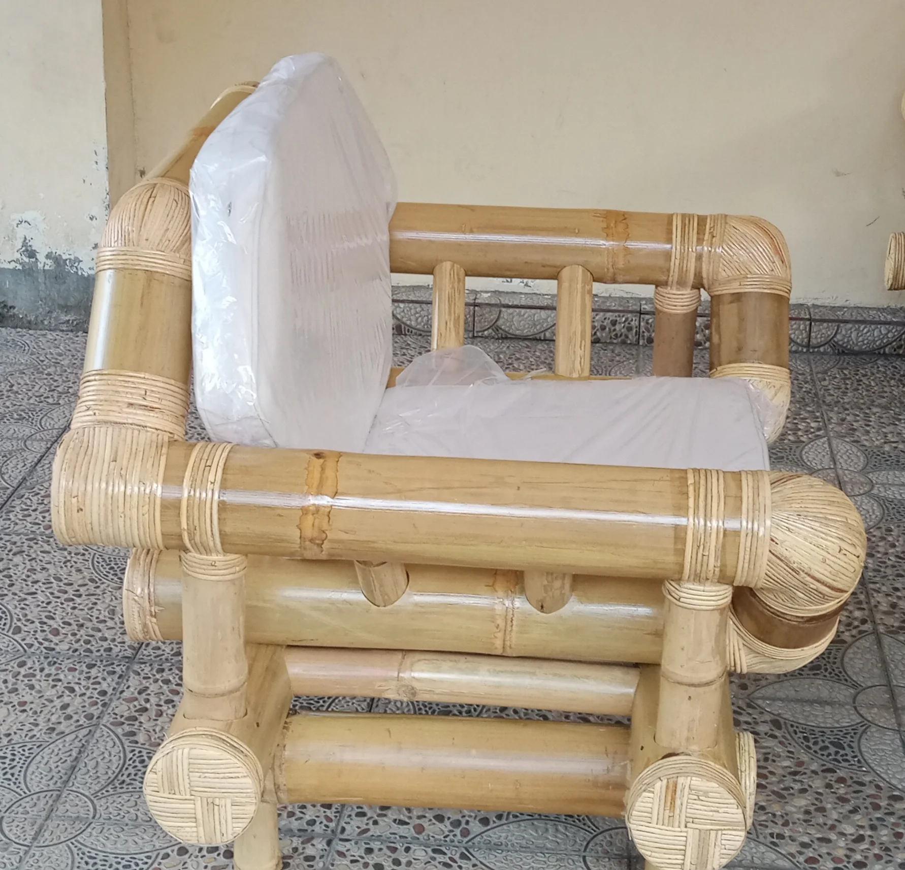 Hand Made Living Room Natural Bamboo  Sofa at low cost