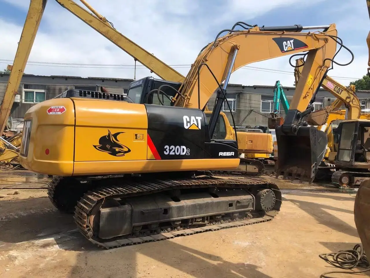 cat 320a.jpeg
