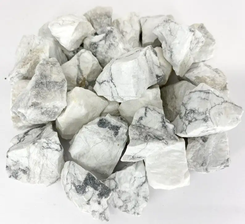 Wholesale Natural Howlite Crystals Specimen Raw Rough Stone Quartz Crystal Stones For Home Decoration |