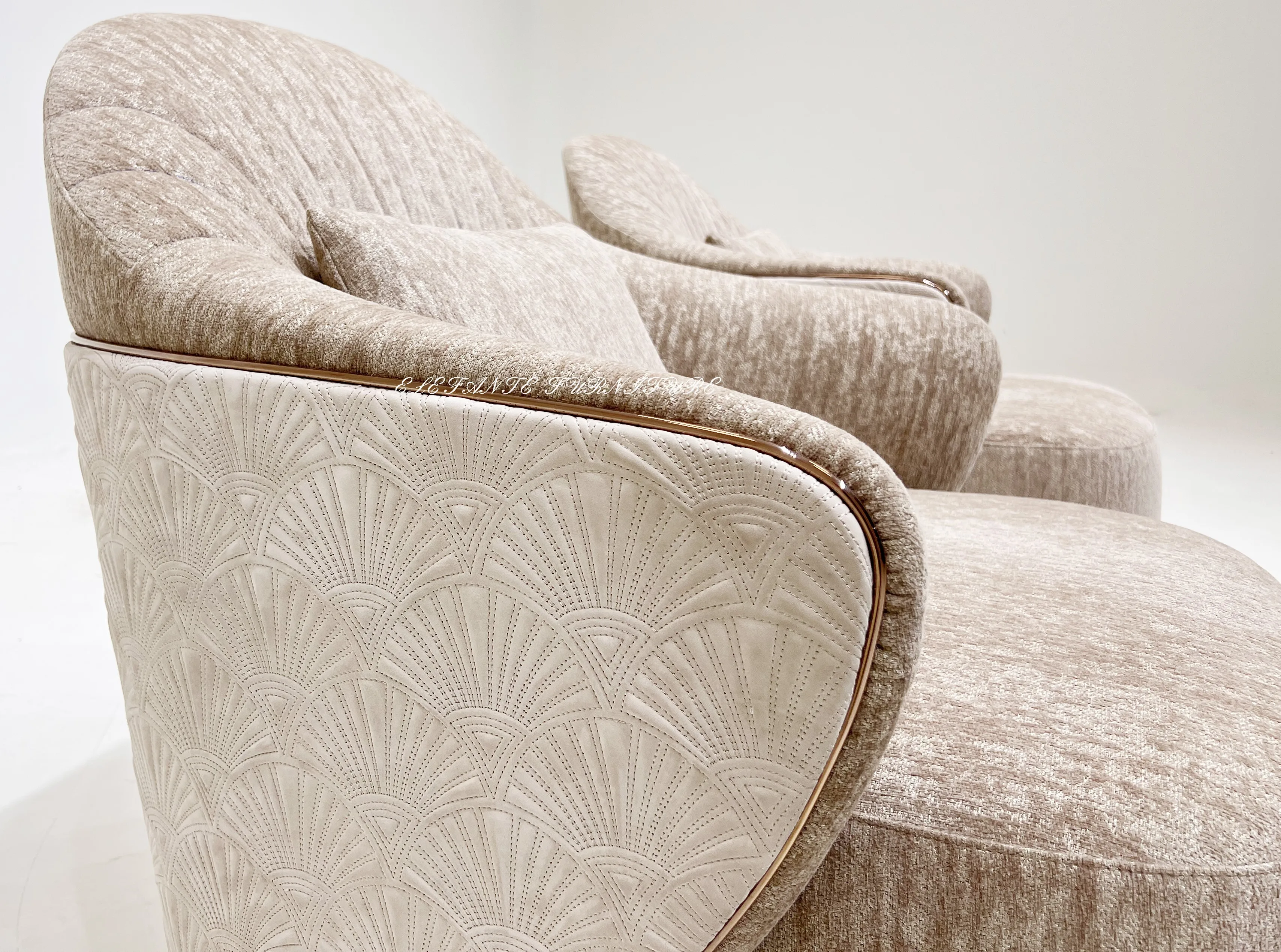 LEFANTE Mansion Furniture_стальное верхнее бархатное кресло с металлической отделкой лепестками на спинке