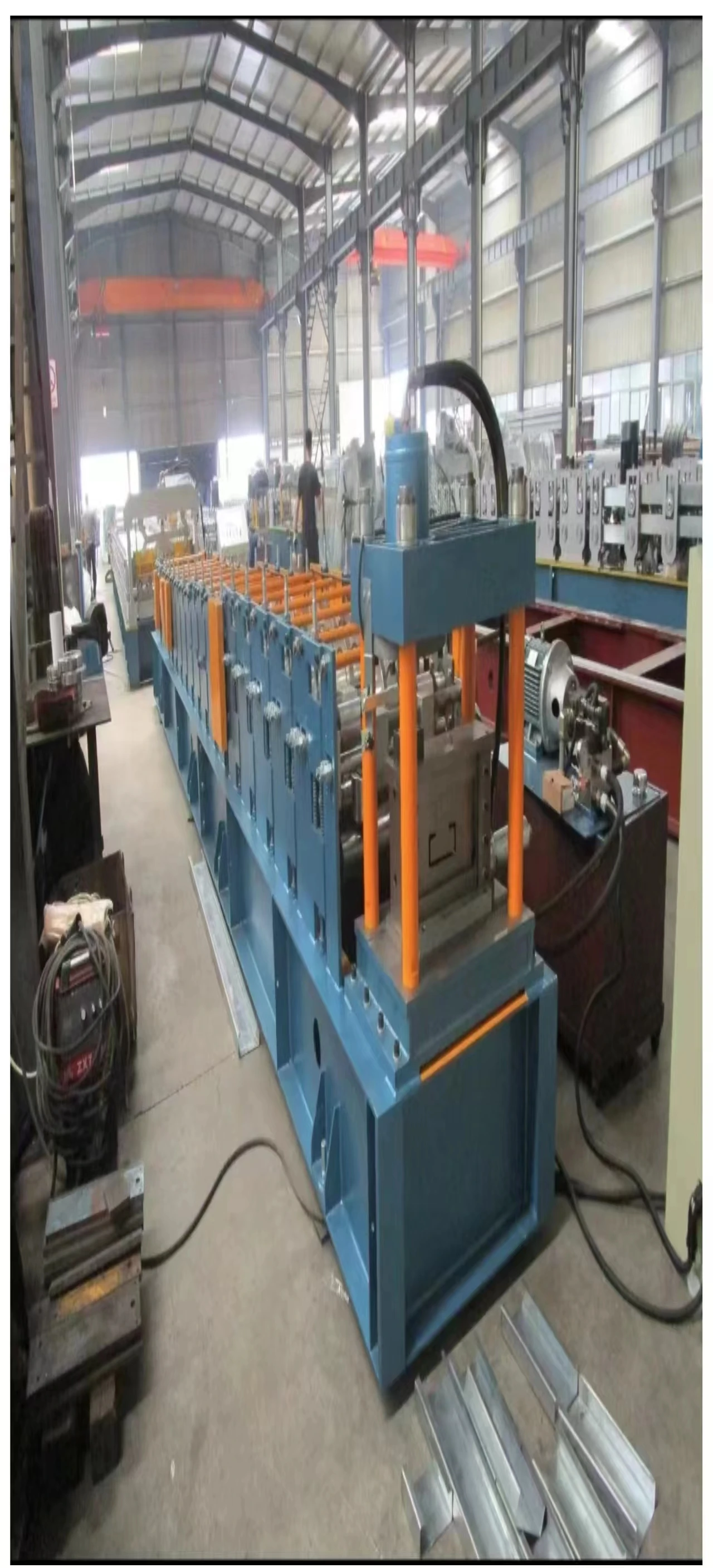 Hydraulic Sectional Single Spiral Auger Blade Screw Flight Cold Rolling Forming Machine