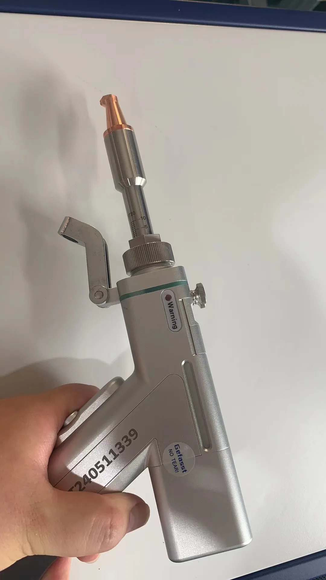 handheld laser welding machine for metal and pipe welding rust removal cutting fiber laser welding laser  Soldering machine