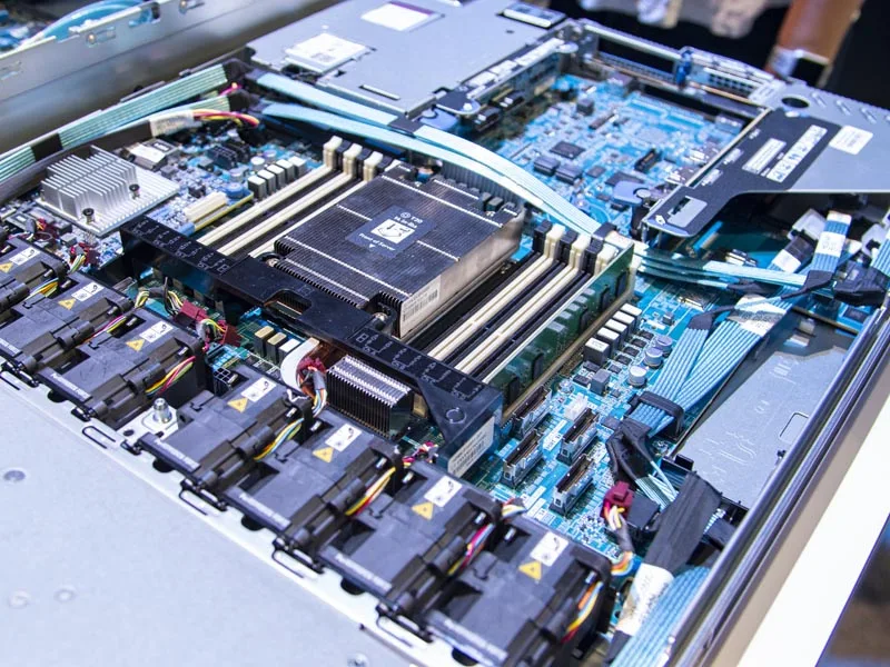 Hot Sell HPE ProLiant DL325 Gen10 64 Core 1U server