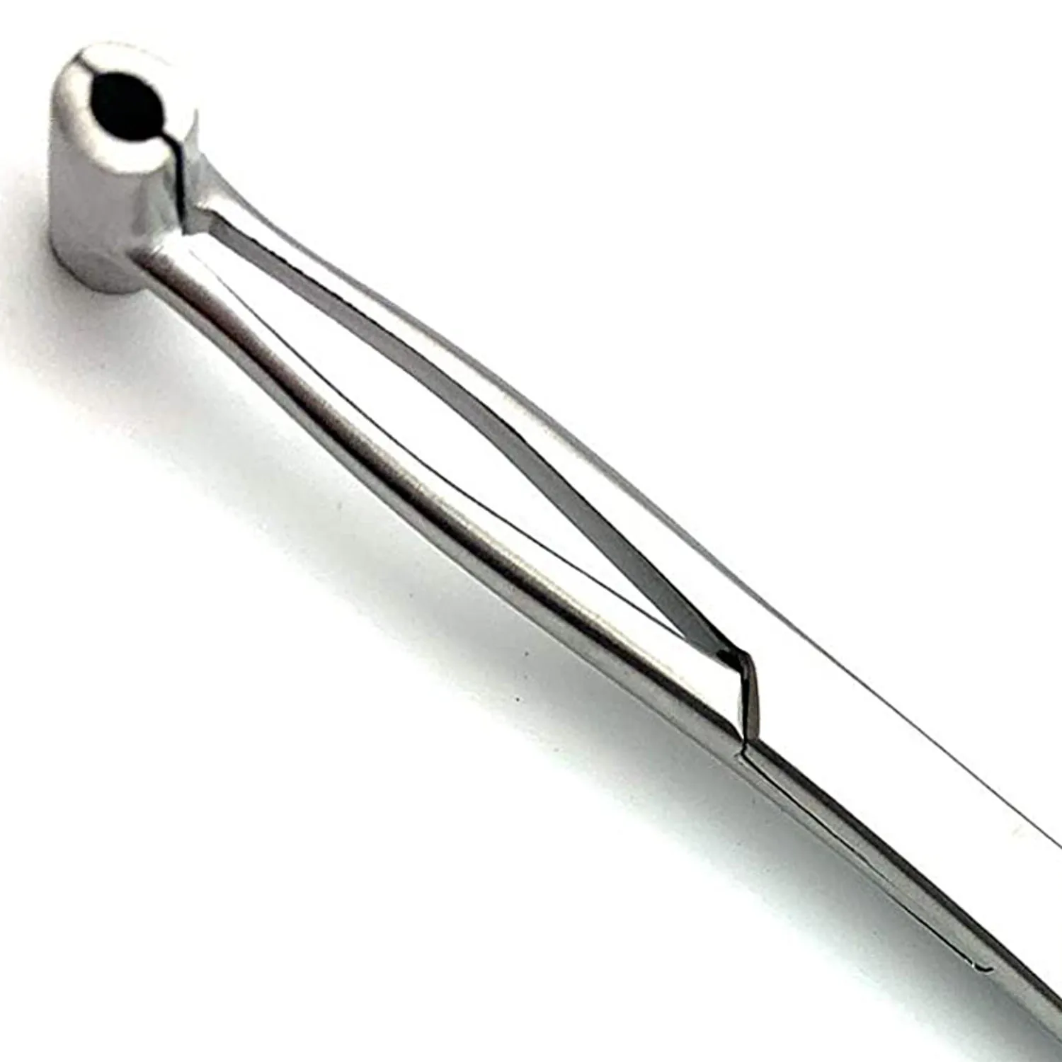 Pratt Hemostatic Forceps Is Used to Grasp Tissues & Blood Vessels During Surgical Procedures.