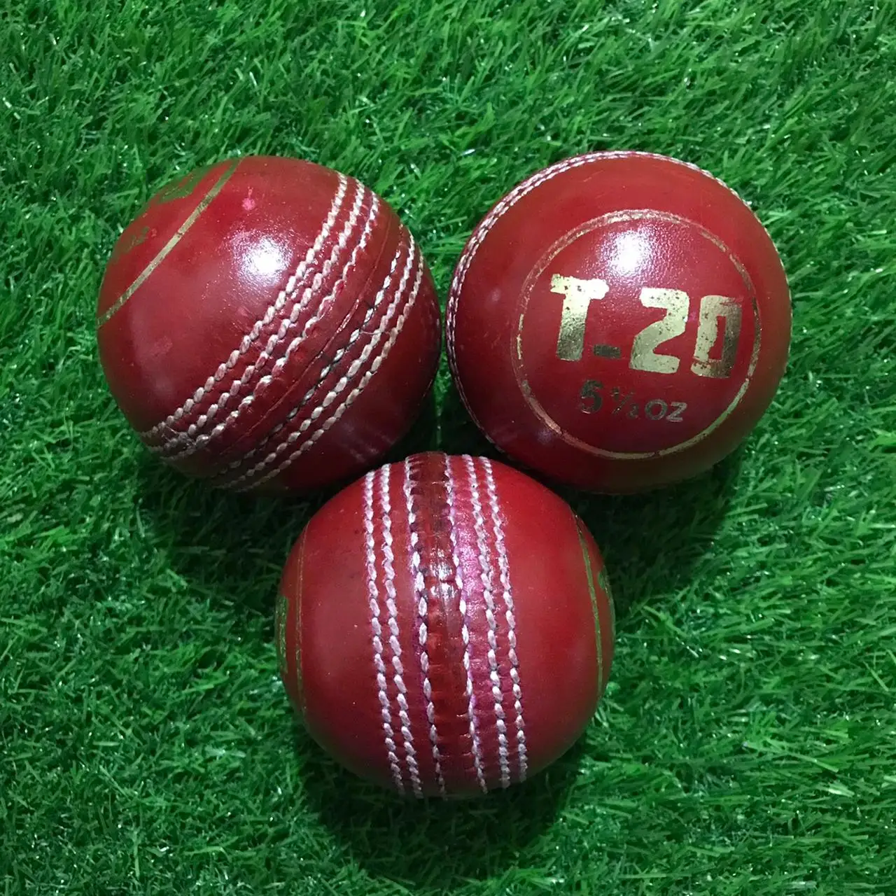 T-20 Cricket Match Ball Genuine Leather 4pc Cricket Hard Ball Cork Inner Full Grain Cow Hide Real Leather Cricket Ball t-twenty