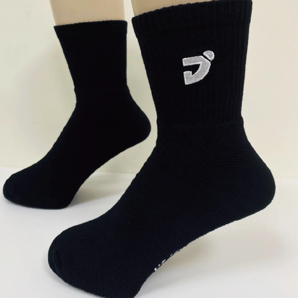 White/black seamless badminton socks