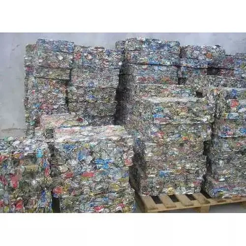 Best Selling Hot washed 100% clear PET bottle scrap / PET flakes /recycled PET Resin Factory