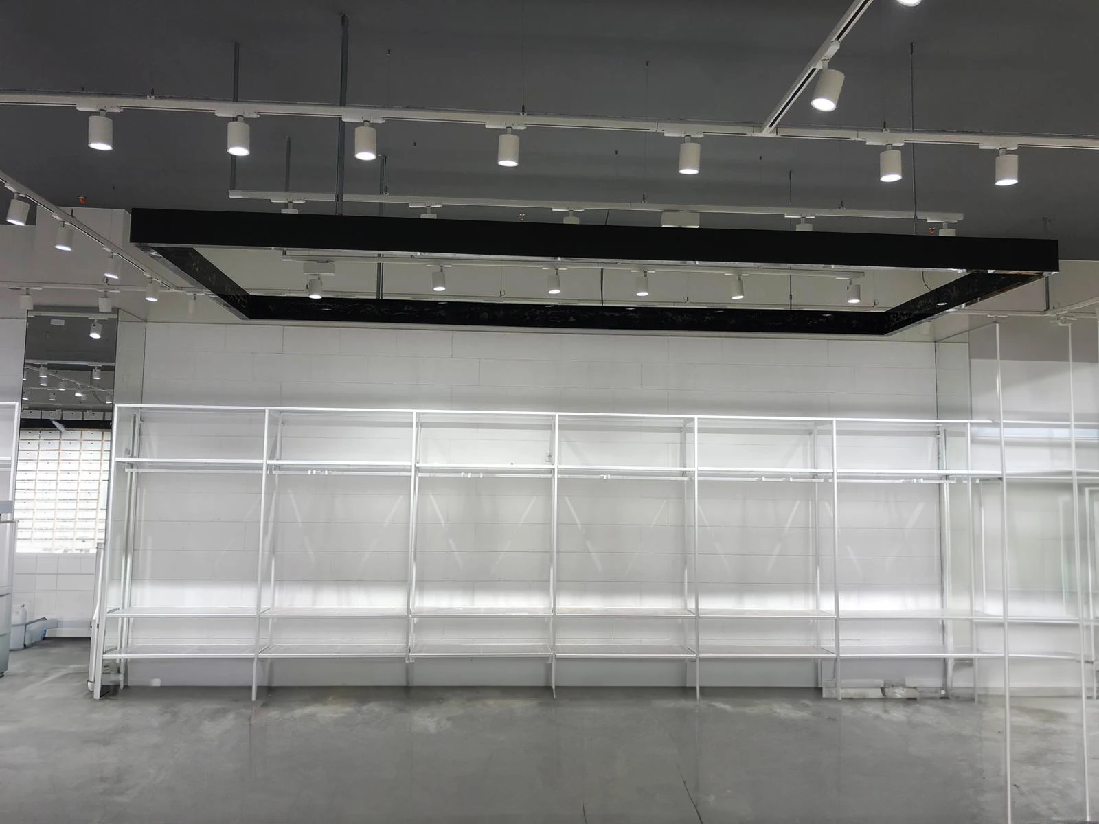 Wholesale Retail Store Wood Sports Shoe Display Shelf Rack Shoe Display Unit Stand fof shopping from Turkey