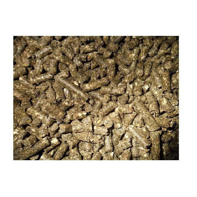 High quality natural sunflower seed meal for feeding cattle and farm animals from manufacturer