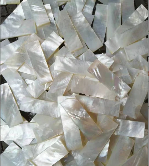 Лист из натуральной перламутровой ракушки толщиной 2 мм 15 х15 идеально подходит для украшения и