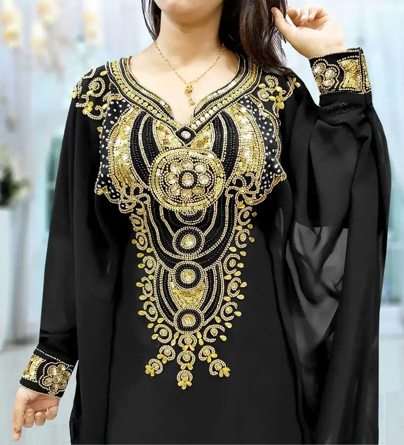Luxurious Kaftan Women Dubai Embroidery Elegant Muslim Abaya Islam velvet Moroccan Long Dresses Beads Muslim Abaya
