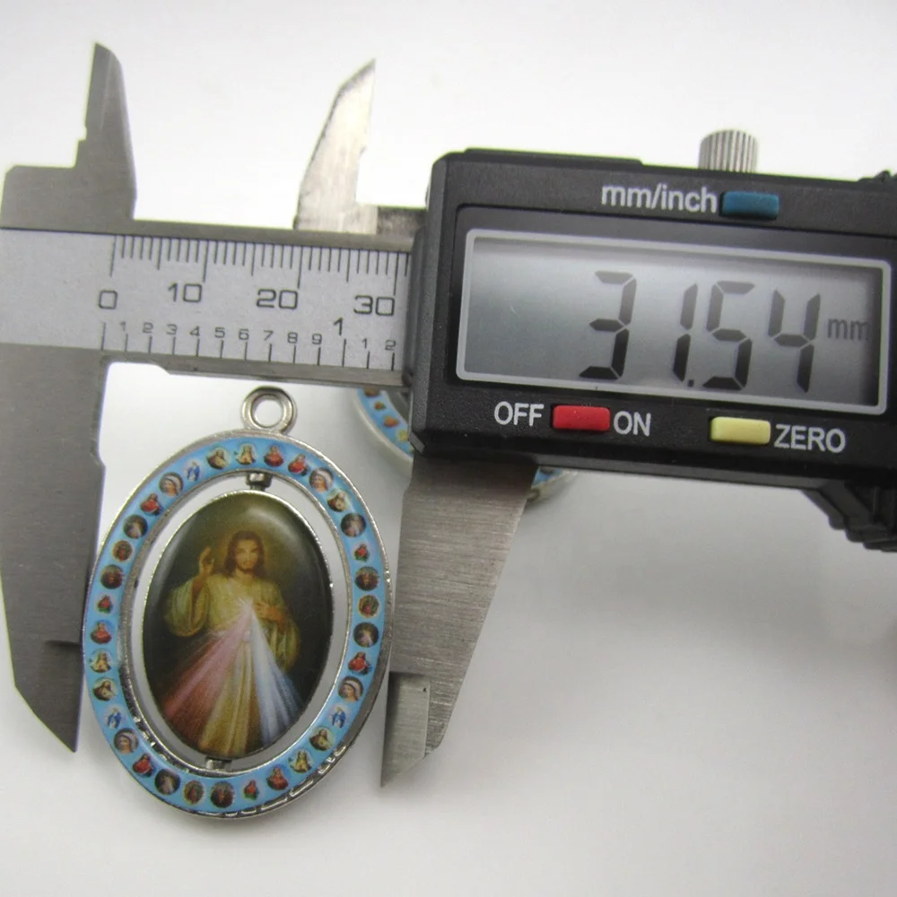 Double-sided Religious Jesus Christ Icon Rotating Cross Key Chain Divine Mercy Medal