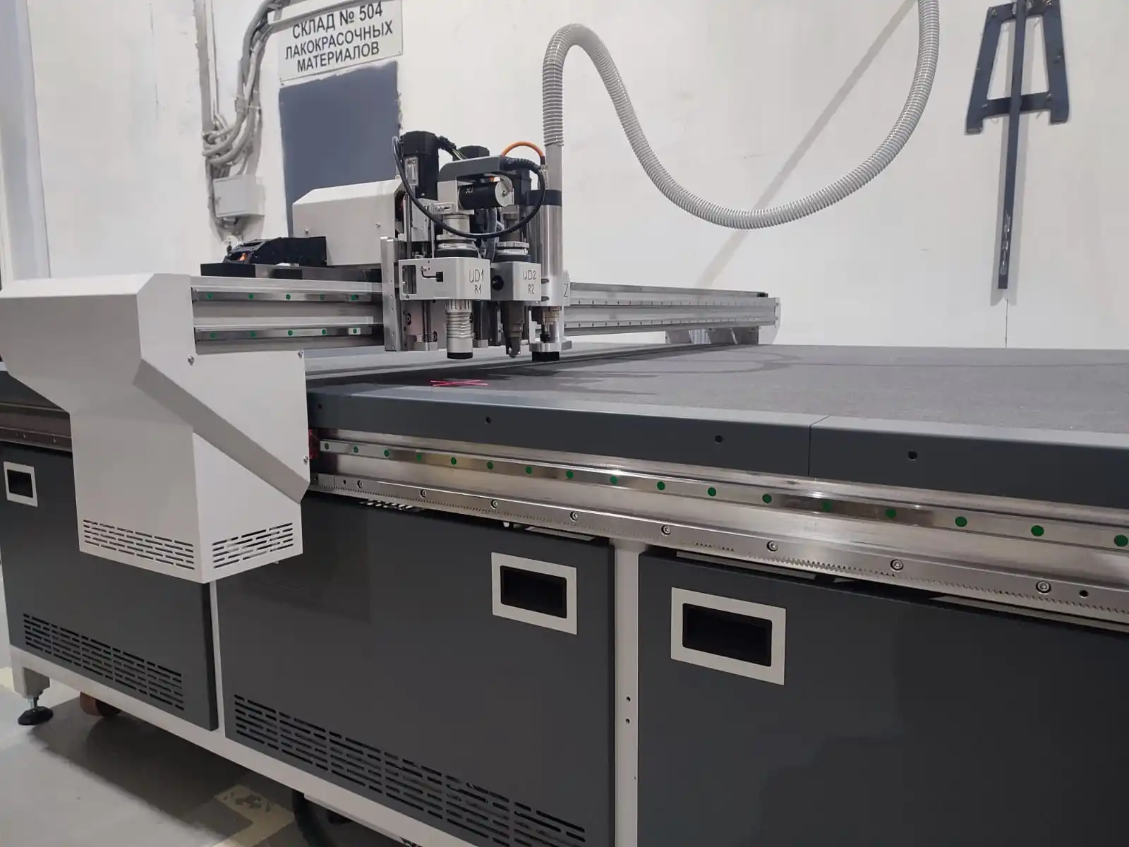 Proficut SRKS flatbed cutting plotter professional equipment for cutting different materials cutting plotter