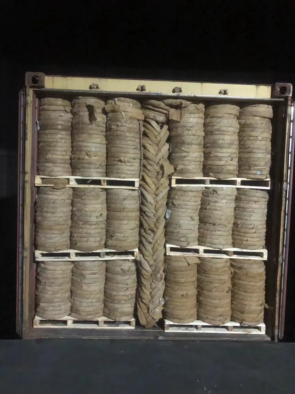 High Quality Professional Blue oil steel strapping band steel packing strip Q195 for China Factory