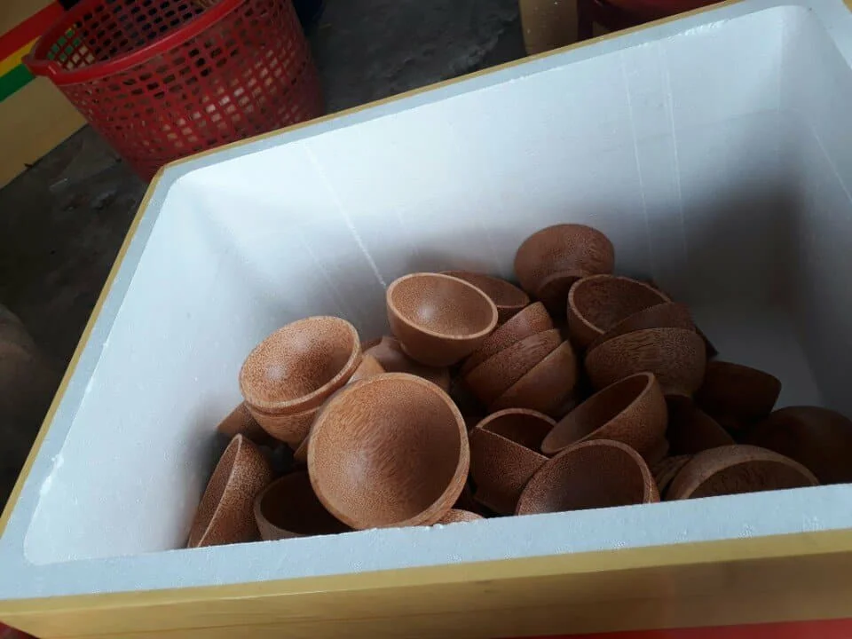 HIGH QUALITY DINNERWARE VIETNAM COCONUT WOOD BOWL- TRADITIONAL HANDICRAFT SHELL BOWL AT LOW PRICE