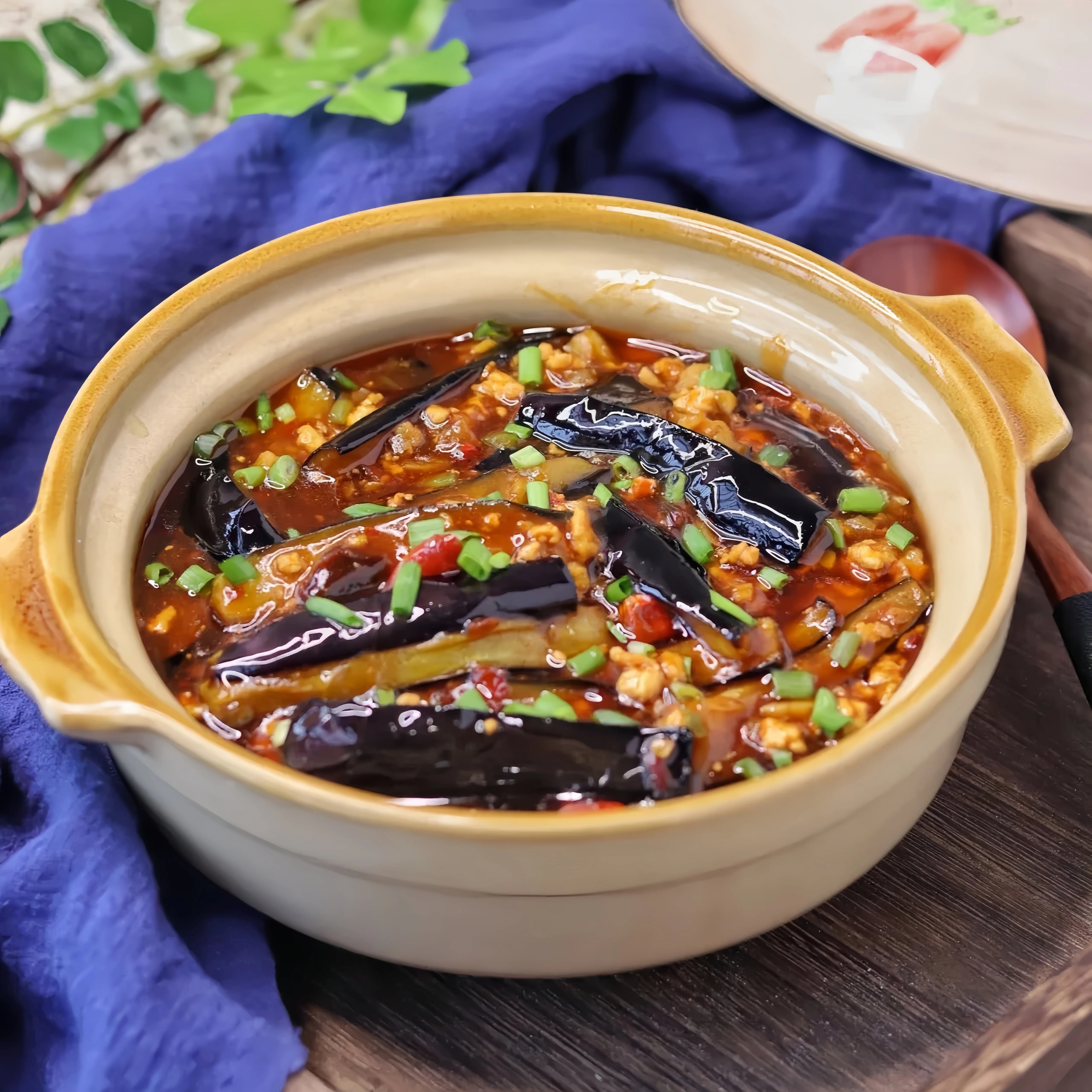 Оптовая продажа от фабрики QINMA свиной соус со вкусом рыбы пряный Сычуань для приготовления традиционной китайской приправы