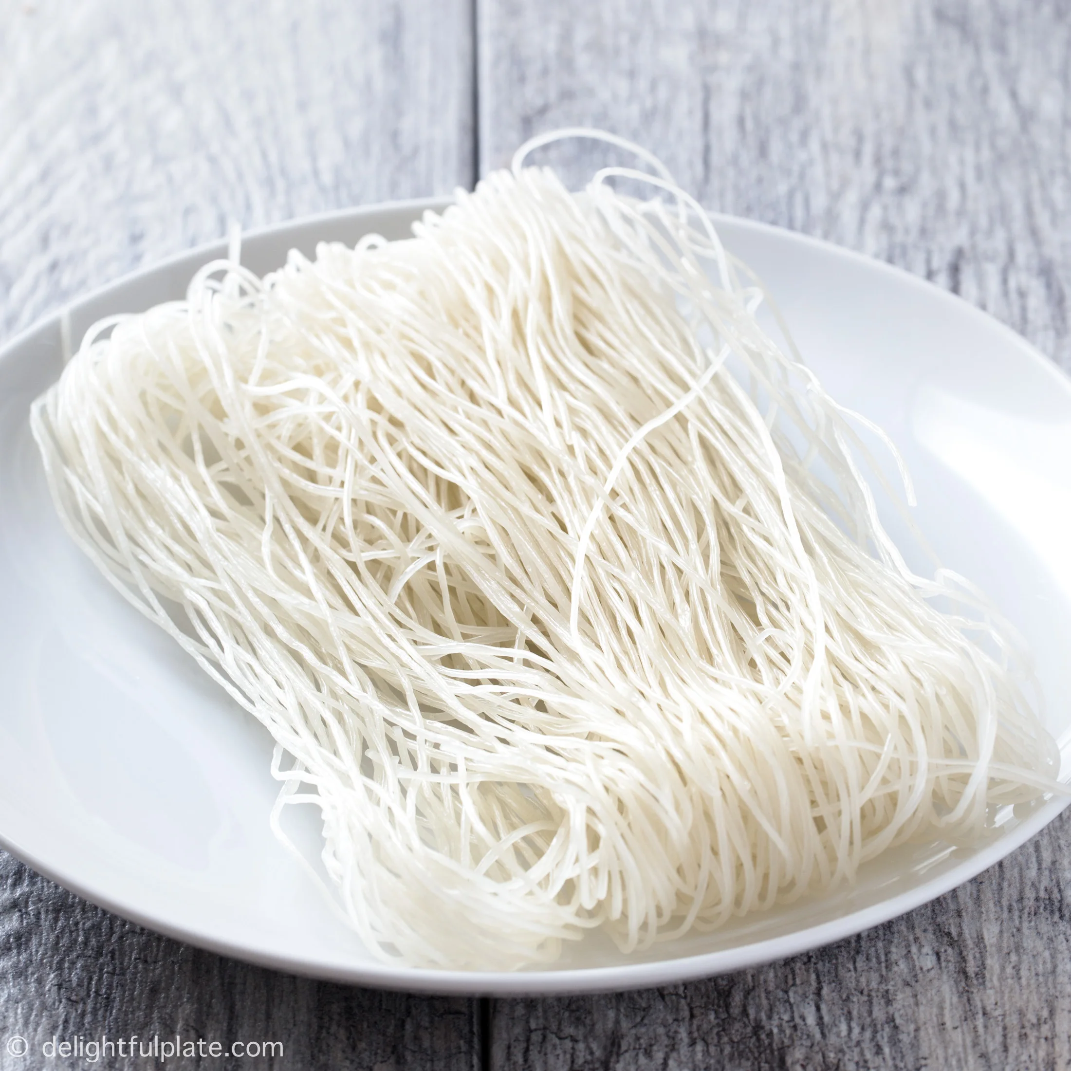 Wholesale Rice Vermicelli Top Product Noodles High Quality Dried Rice Noodles Flat Noodles Made By 100% Vietnamese Rice
